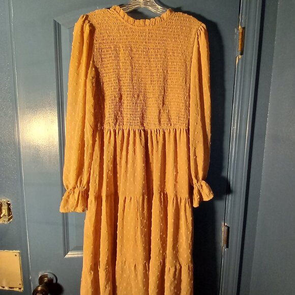 NWT ,DOWN BY THE RIVER,,TIERED, RUFFLE SLEEVES  &  COLLAR  SZ-L, TAN - Picture 1 of 10